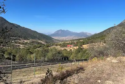 Image de Stay in an Rv inside a Vineyard. Unique experience