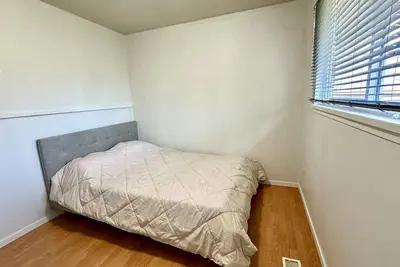 Image de Large House 5 Bedrooms with Kitchen & Laundry Near Yvr Airport & Transit