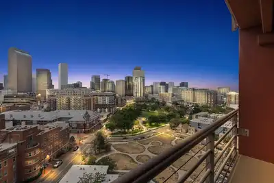Denver Highrise Condo with Amazing Views