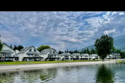 Image de Snowbird Rental in Sicamous Bc