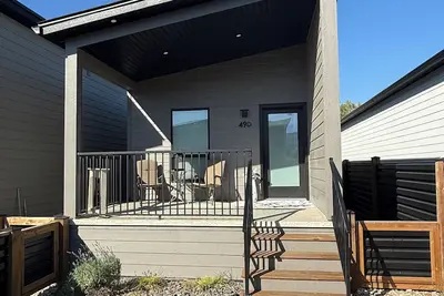 Image de Hummingbird Tiny Home Kelowna