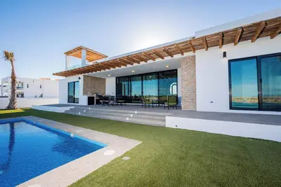 Image de Adora House (4 Bed 4 Bath By Fmi Rentals)