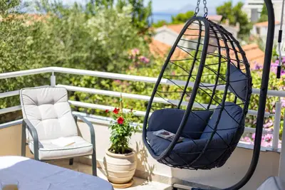 Image de Appartement de deux chambres avec la terrasse et la vue sur le mer Podgora, Makarska (A-6671-e)