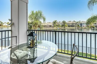 Image de 3 Mi to Main St Tracy: Homey Retreat w/ Game Room!