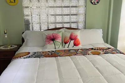 Image de Charming 2-bedroom townhome in lovely Saint John's with Ac.