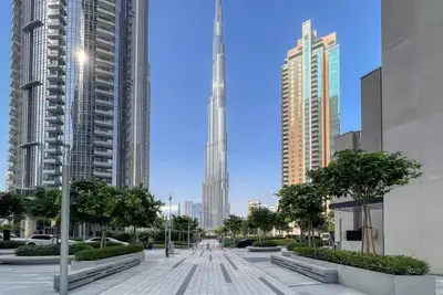 Image de Sleek 2br Apartment | Downtown Steps from Burj & Top Restaurants