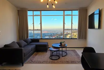 Image de New 2-bedroom en-suit apartment in Cape Town, ideal for digital nomads