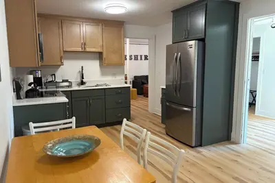 Image de Charming 1-bedroom apartment in Lee close to all Berkshire Attractions.