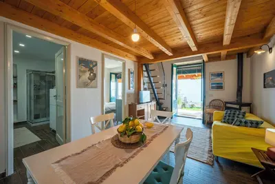 Image de Grandma Sara's Etna House, home at the foot of Europe's highest volcano