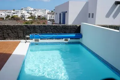 Image de Casa Kathryn, Great Location, Balcony with Sea Views, Free Pool Heating, Aircon.