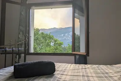 Image de Spacious + Secluded Savoyard apartment, with great Terrace.