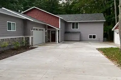 Image de Spacious 4-Bedroom, 3-Bathroom Retreat for Making Special Memories