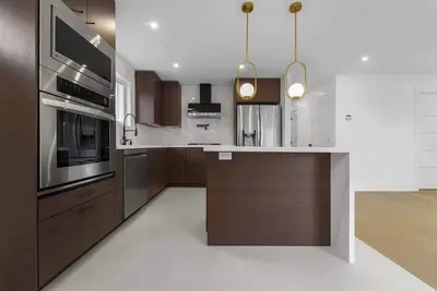 Image de Modern 3 Bedroom w/ free parking