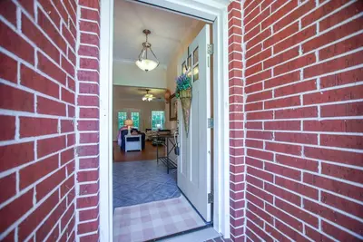 Image de New to the Market! 3 / 2 Bright and Clean Home with All the Amenities