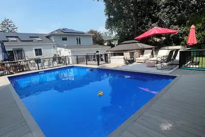 Image de Welcoming 3-bdrm house with Ac, heated pool with outdoor entertainment space