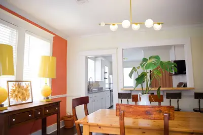 Image de Sunny Midtown Home in Memphis, Tn