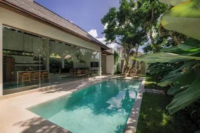 Image de Brand New Luxury Uluwatu Beachside Retreat – Elegant 2br Villa with Pool