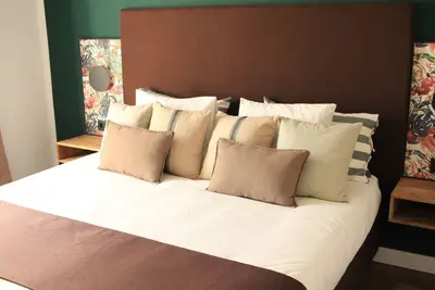 Image de Arco LEÓN Apartment, Our Rocker Apartment!