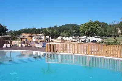 Image de Mobil-home | Classic Xl | 3 Ch. | 6 pers. | Terrasse surélevée non couverte