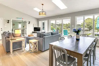 Image de Boat Dock & Kayaks: Waterfront Home in Deltaville!