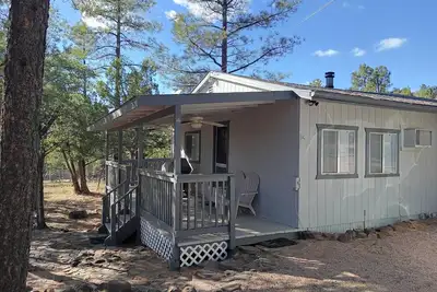 Image de Charming 2-bedroom bungalow in lovely Pine with Ac