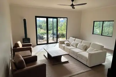 Image de American River Front Home, remodeled 2 bd home with bonus room