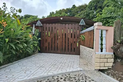 Image de Charmant gîte, un coin de campagne luxuriant mais proche de toutes commodités.