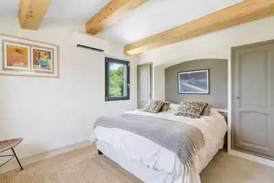 Image de Maison climatisée avec piscine et studio – 3 chambres/8 personnes – Gassin