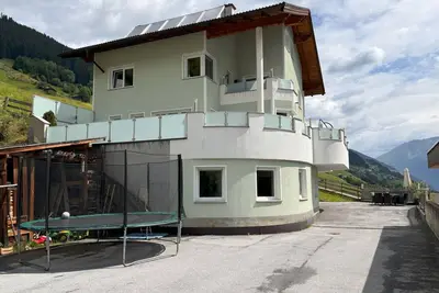 Image de Joli appartement pour 7 personnes avec Wifi, Tv, terrasse et animaux admis
