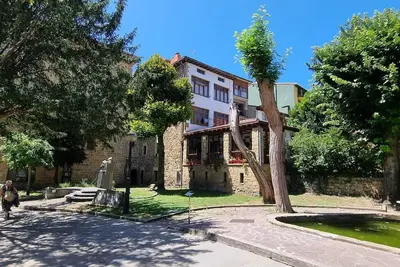 Image de Apartment in a historical building in Zarautz, 100 m from the beach.