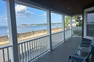 Image de Waterfront 2 Bedroom Unit