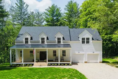 Image de Ski & Explore! New Beautiful Berkshires Farmhouse