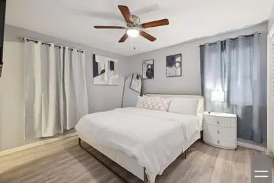 Image de one minute from Houston Galleria / River oaks