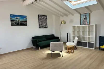 Image de Loft familial lumineux rénové 120 m2 3 chambres Marseille 8e