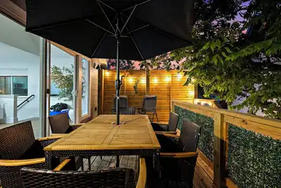 Image de East Atx 3br/2ba Tree House, Deck & Fire Pit