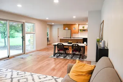 Image de Hoosier Acres House! Privacy meets Convenience!