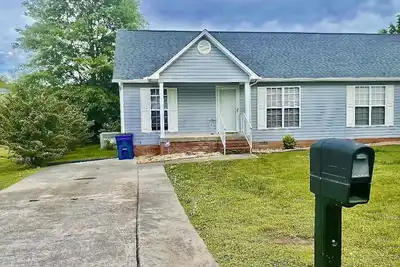 Image de Colorful Quiet Cabin Vibe w/ King Bed by Lee