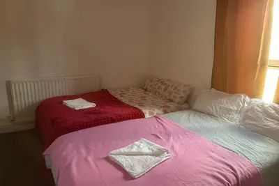 Image de Central 4 Bedroom Walsall House - Free Parking & WiFi