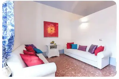 Image de Central Apt 3 Bd/ 3 B For 8 Pax / Ac/ Large Kitchen/ 5 Min Lepanto Metro