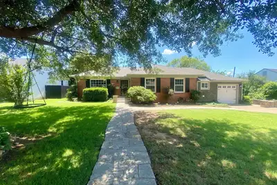 Image de Lovely 2-bedroom house with pool in Tulsa