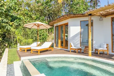 Image de Romantic Luxury Private Pool Villa with Ocean View & Floating Breakfast