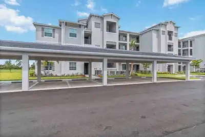 2 Bed-2 Bath condo with golf membership