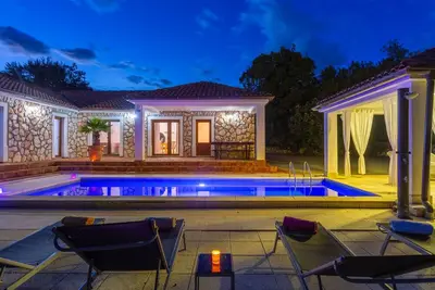 Image de Vila Gostinjac 2 with pool Krk by Villas Guide