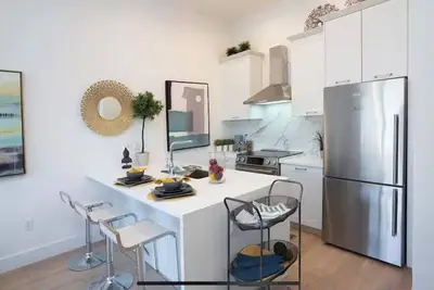 Image de 2 Bedroom Condo in Williamsburg - Huge Private Terrace with City Views