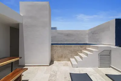 Image de Modern 3br Penthouse with Rooftop Pool & Gym