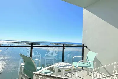 Image de Cassa Mq - Oceanview 2br Southport Gem for Family