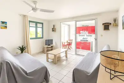 Image de Le nid du rocher - Appartement F2 Cosy proche plage et commerces - Diamant