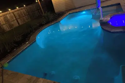 Image de Blue Oasis Retreat w/heated pool & spa + playroom