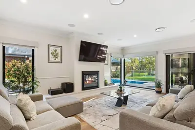 Image de The Gums so comfortable and spacious. Room for everyone including the family pet.