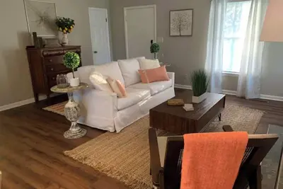 Image de The Owl and Magnolia